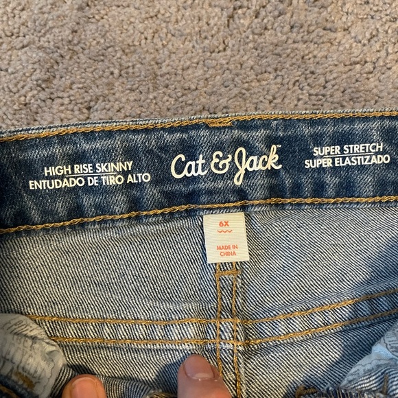 Girls jeans with designs size 6X - Picture 2 of 3